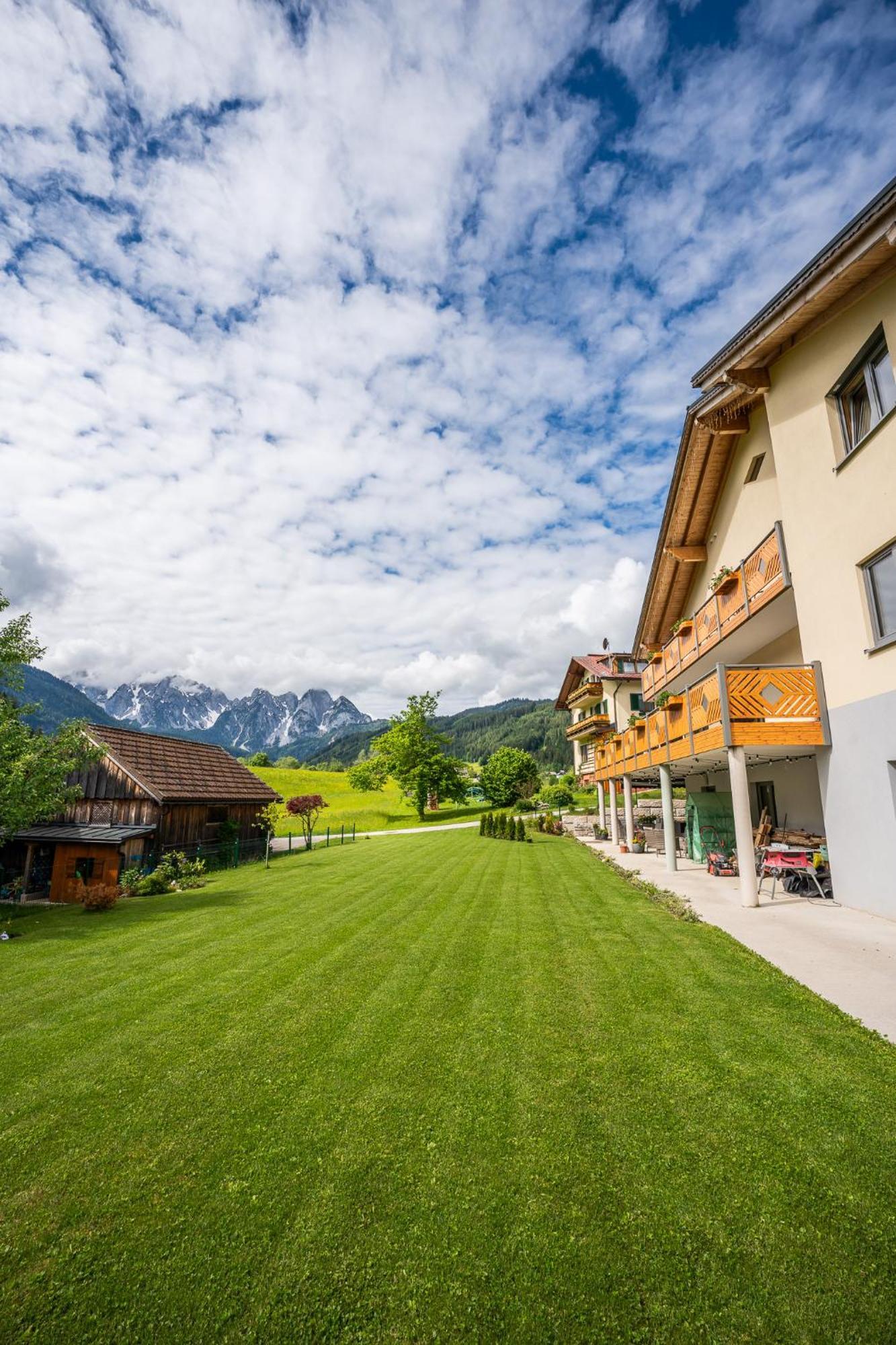 Haus Friedrich Hotell Gosau Exteriör bild