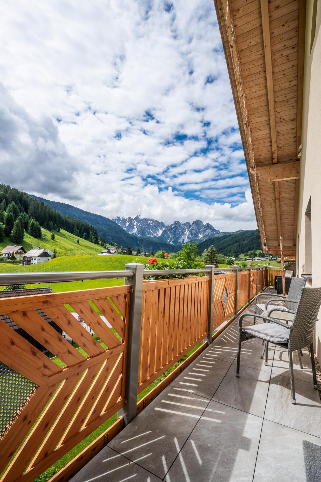 Haus Friedrich Hotell Gosau Exteriör bild