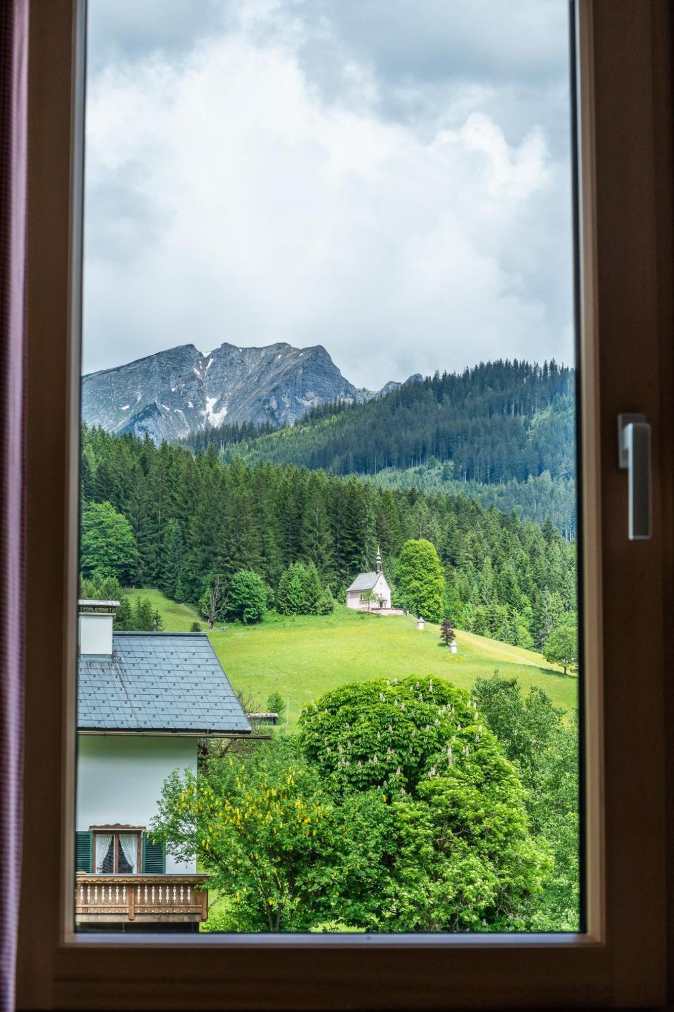 Haus Friedrich Hotell Gosau Exteriör bild