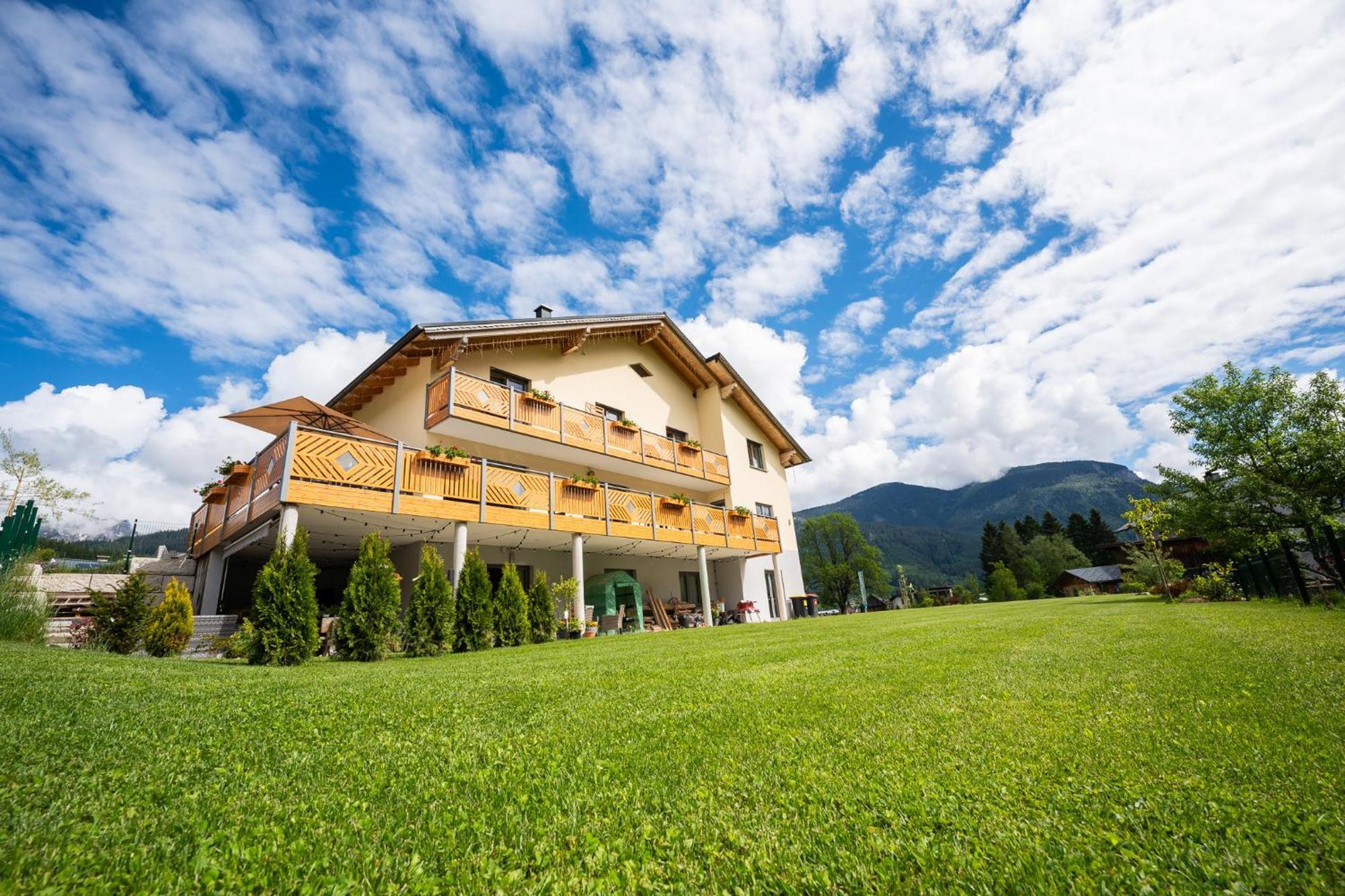 Haus Friedrich Hotell Gosau Exteriör bild