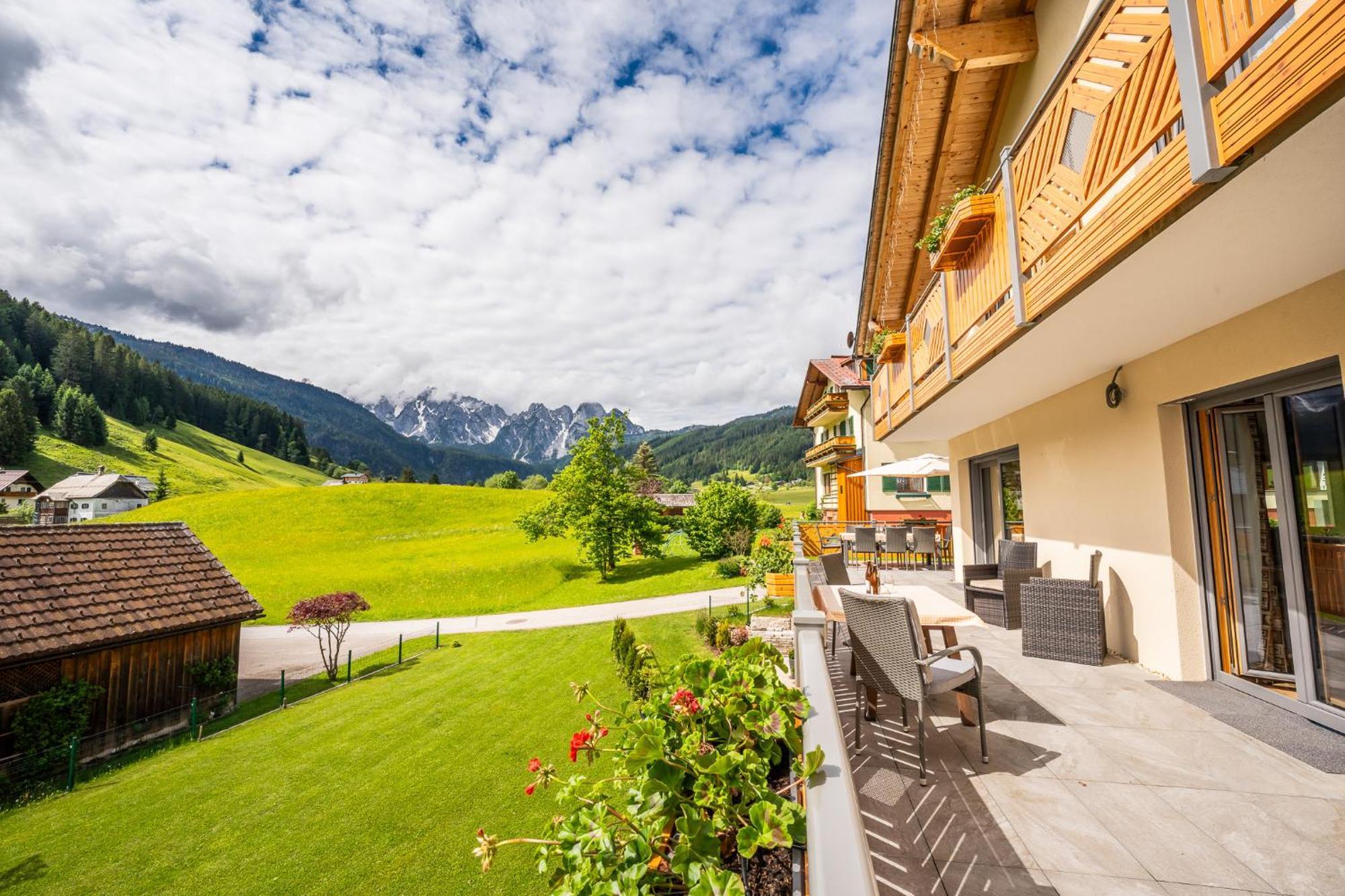 Haus Friedrich Hotell Gosau Exteriör bild