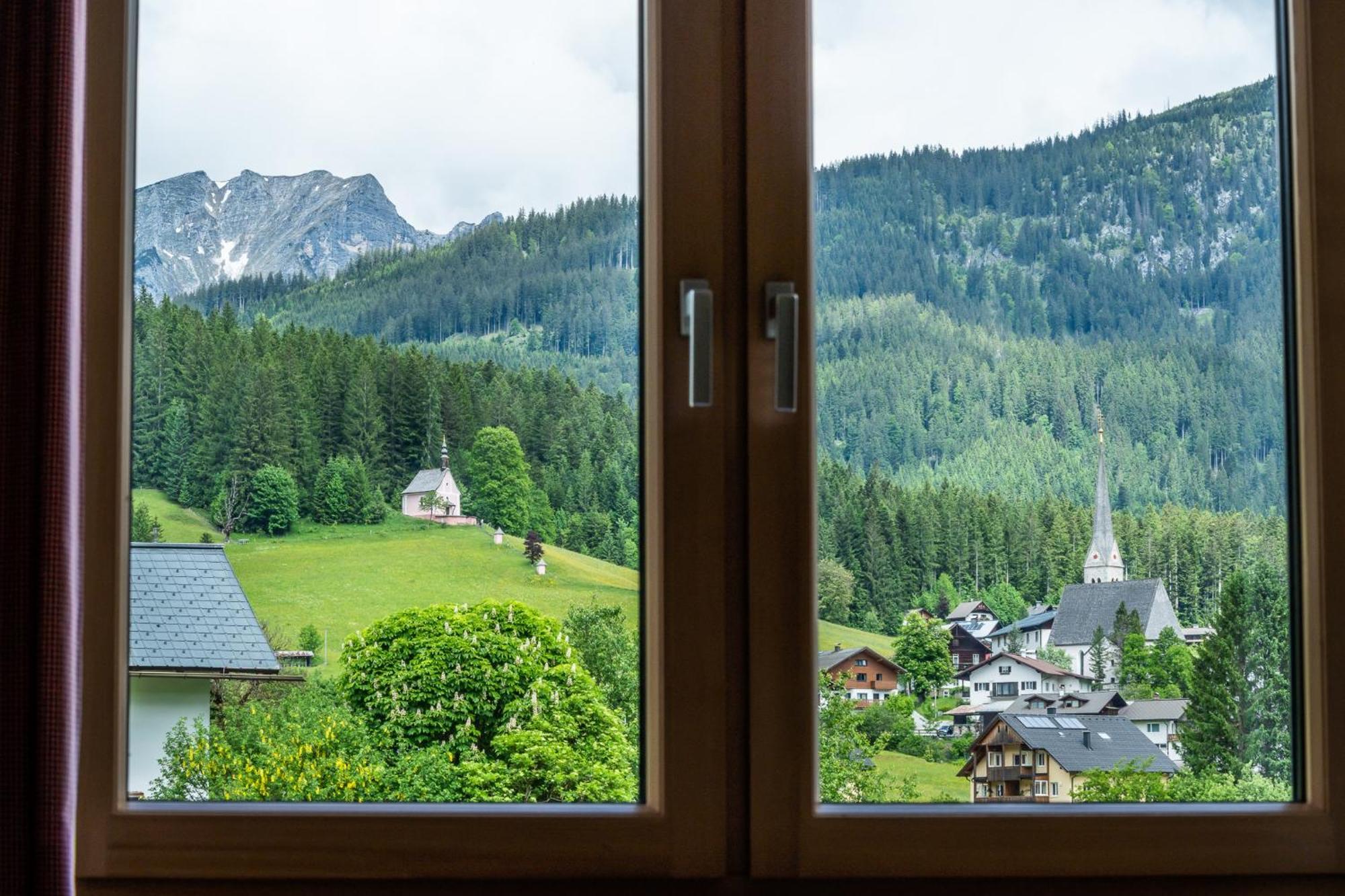 Haus Friedrich Hotell Gosau Exteriör bild