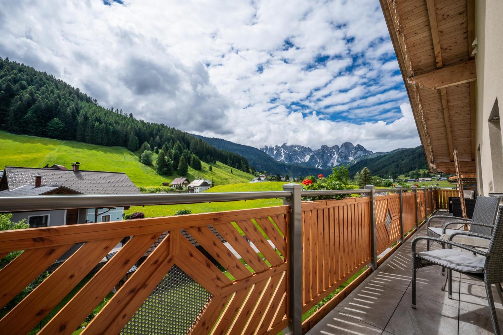 Haus Friedrich Hotell Gosau Exteriör bild