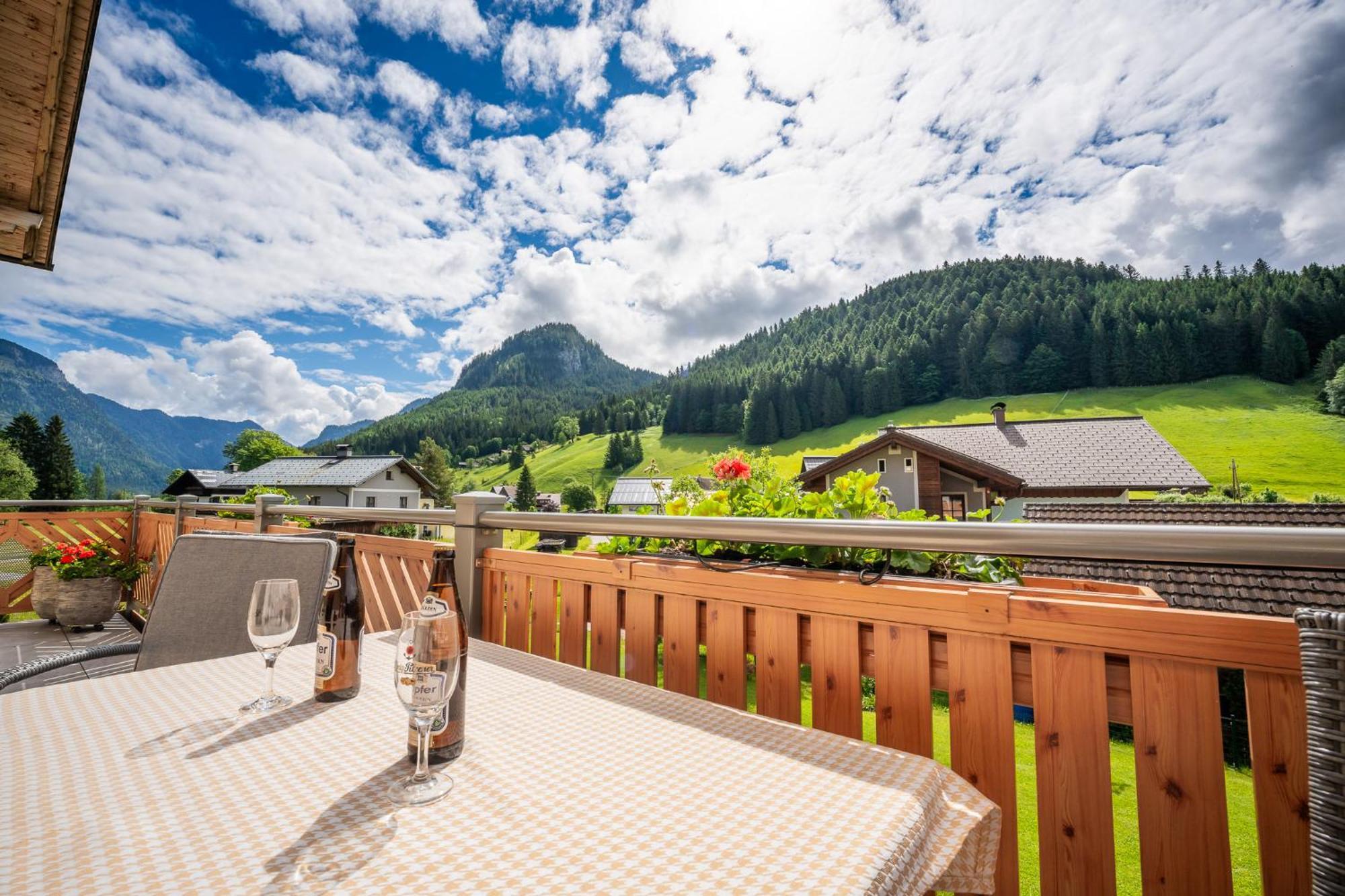 Haus Friedrich Hotell Gosau Exteriör bild